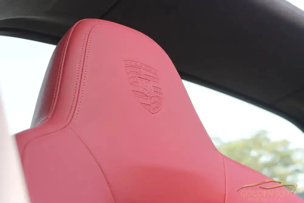 Dubai Airport Transfer - With Porsche 911 Targa 4 2023 - Golden Key Rent Car LLC