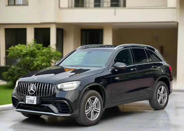مرسيدس بنز GLC 300 أو ما شابه ذلك - Rent Mercedes in Dubai