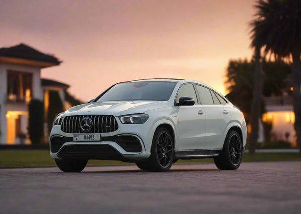 مرسيدس بنز GLE 63 AMG 2021 أو ما شابه ذلك - Rent Mercedes in Dubai