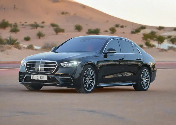 مرسيدس بنز S580 2022 أو ما شابه ذلك - Rent Mercedes in Dubai