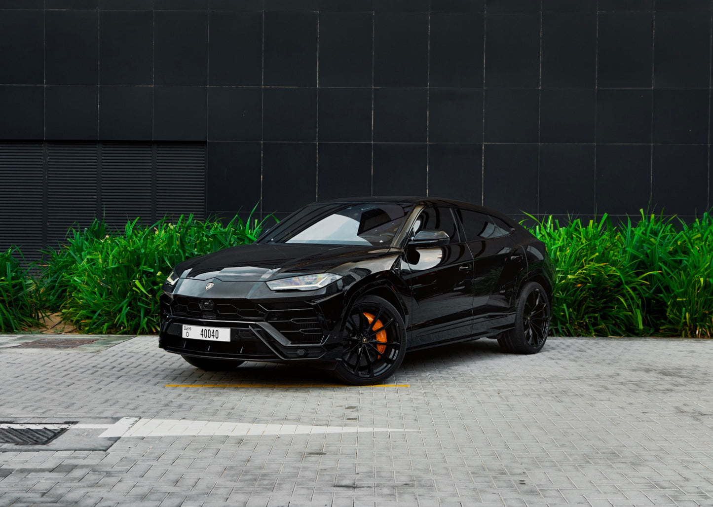 Lamborghini Urus 2021 or similar