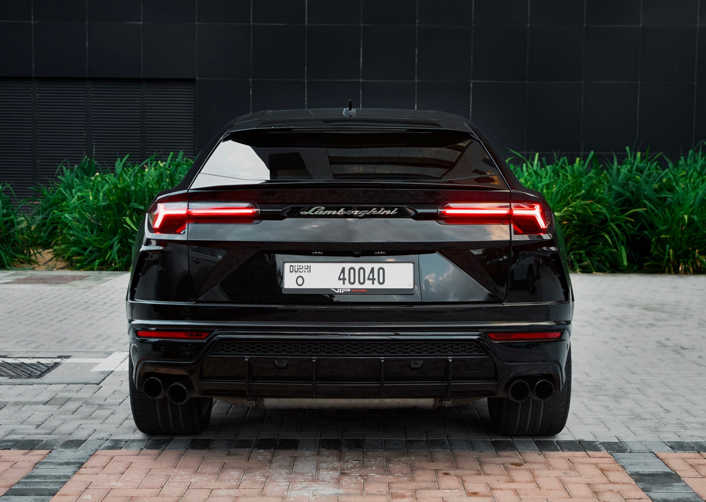 Lamborghini Urus 2021 or similar