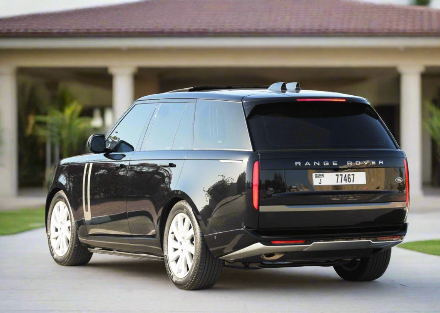 Range Rover Vogue 2023 или аналогичный - Golden Key Rent Car LLC