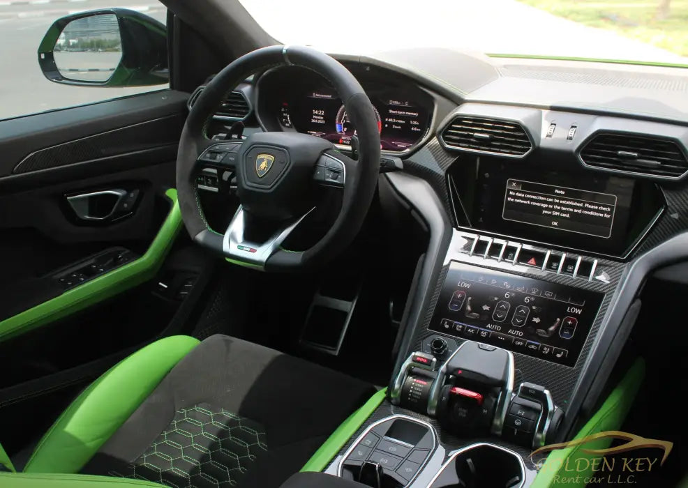 Прокат Lamborghini Urus 2022 с водителем - Golden Key Rent Car LLC
